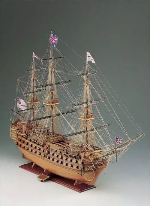HMS Victory Model Kit Scale 1 to 98 - Corel (SM23)