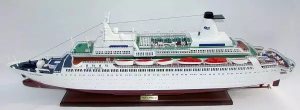 MS Pacific Princess Model Boat - GN