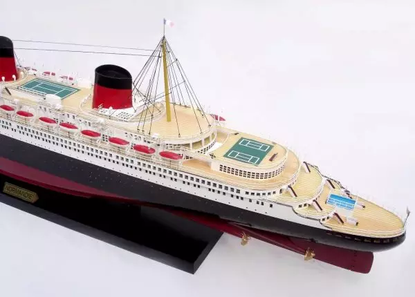 Normandie Model Ship - GN