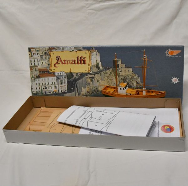 Amalfi. Mediterranean Fishing Boat Kit - Mantua Models (702) - Image 6