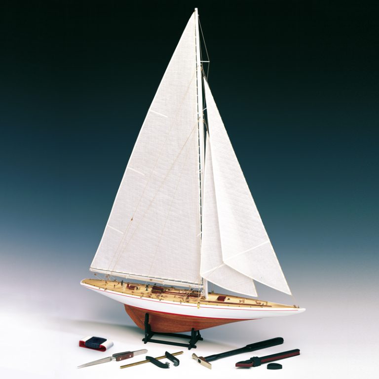 Rainbow Yacht Scale 1:80 Model Boat Kit – Amati (1700/11)