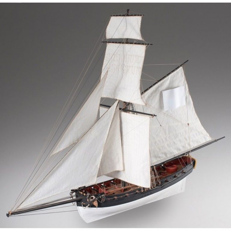 Le Cerf Model Ship Kit – Dusek (D009)