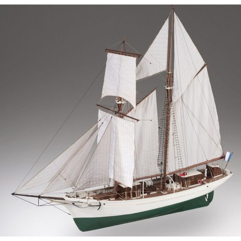 La Belle Poule Ship Model Kit – Dusek (D021)