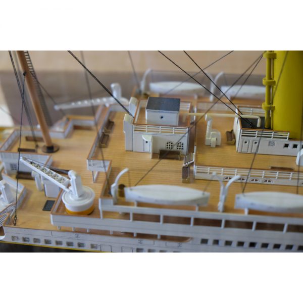 Titanic Model Kit No 4 (Upper Superstructure) - Mantua Models (728)