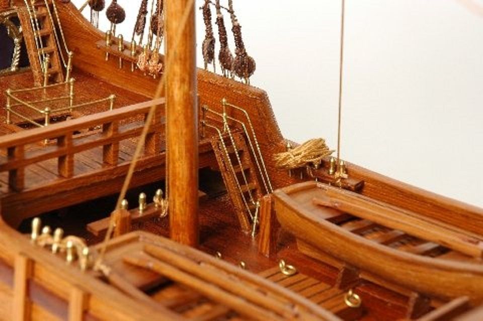 138-8579-Santa-Maria-Model-Ship-Superior-Range.jpg