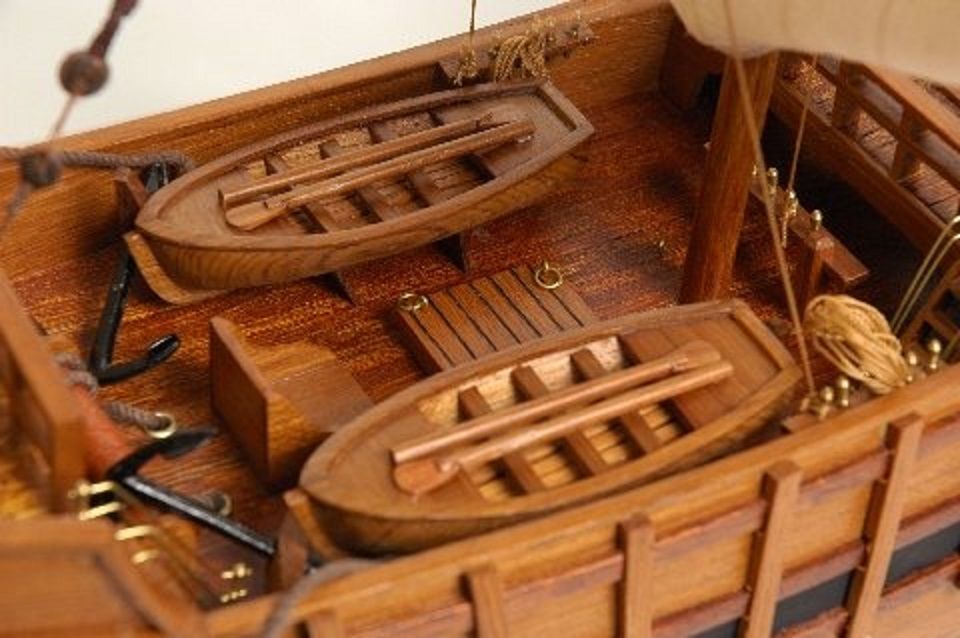 138-8582-Santa-Maria-Model-Ship-Superior-Range.jpg
