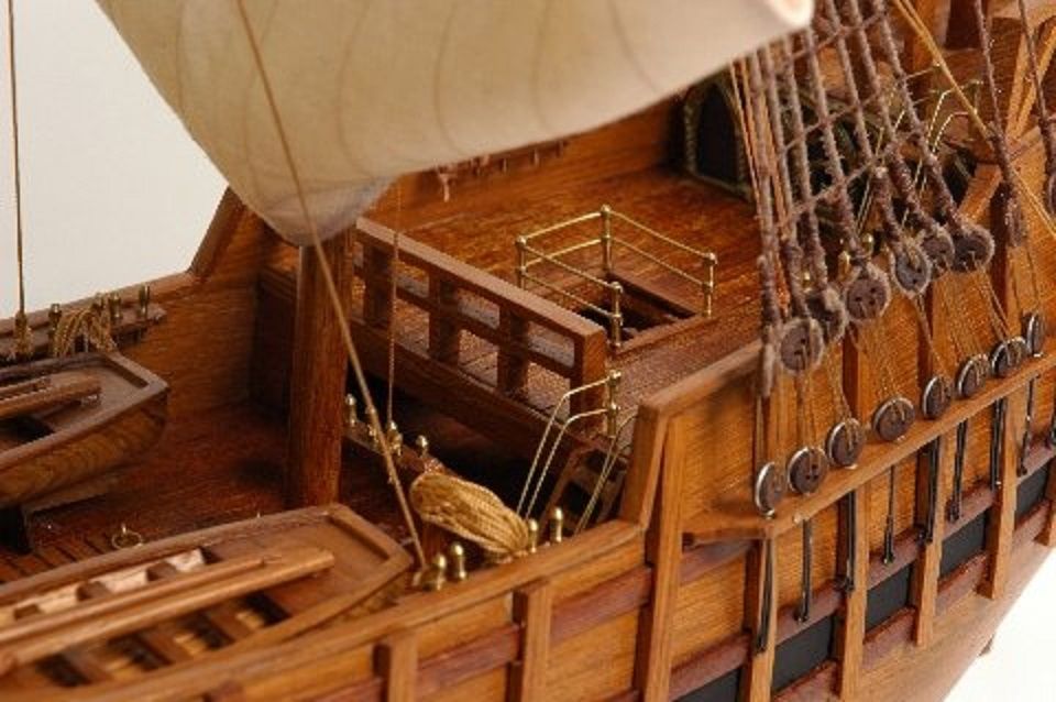 138-8585-Santa-Maria-Model-Ship-Superior-Range.jpg