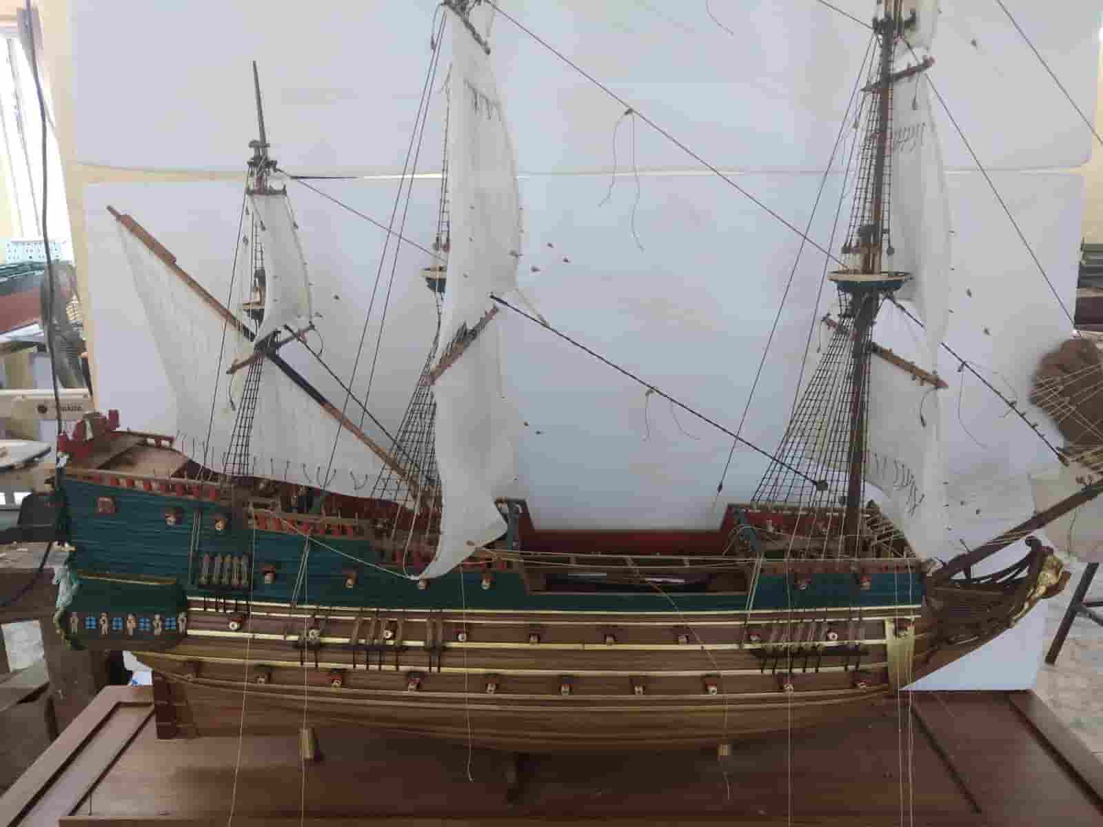 Wappen Von Hamburg Display Ship Model - Premier Ship Models