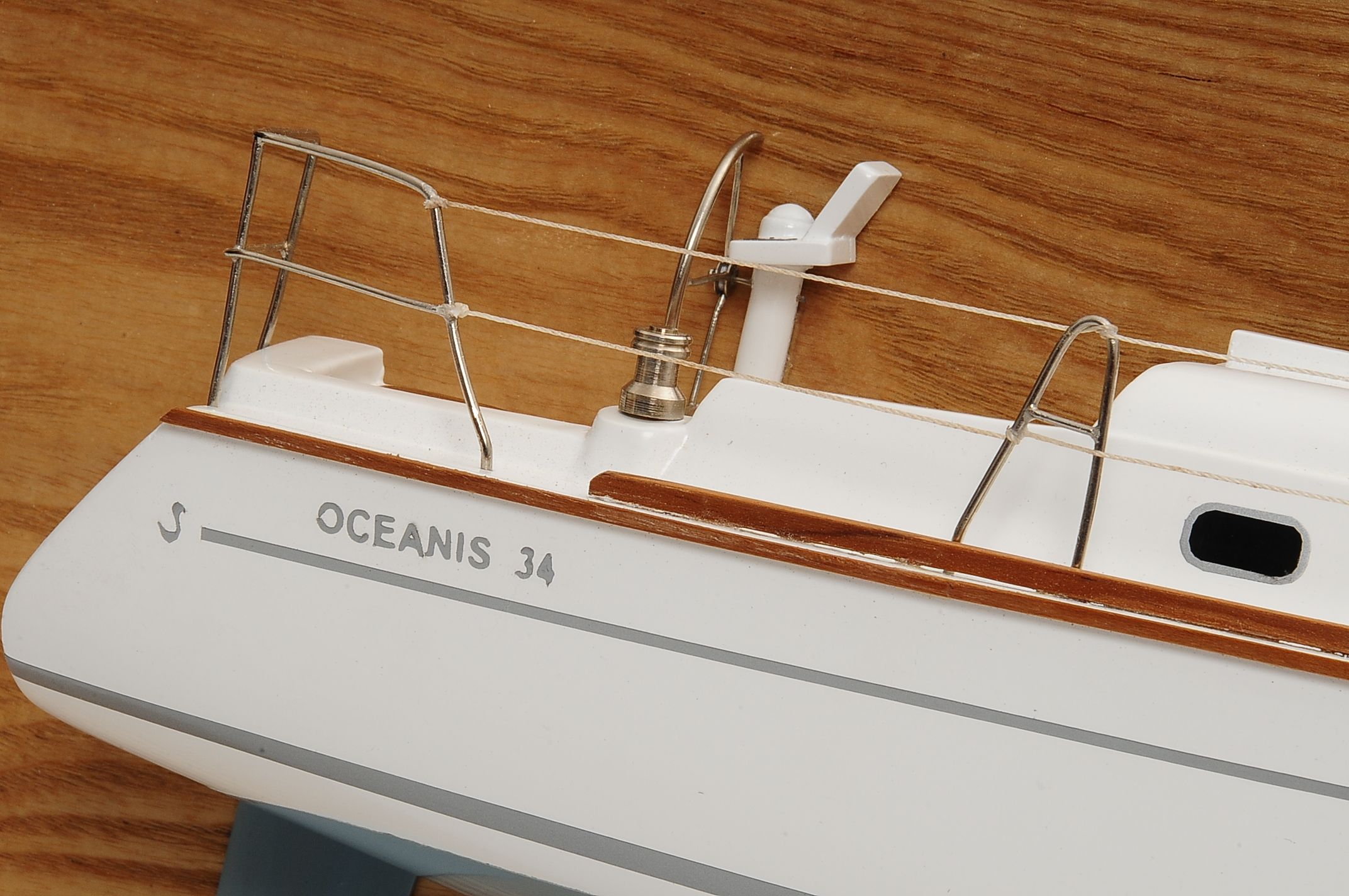 1214-8765-Oceanis-46-Half-Model