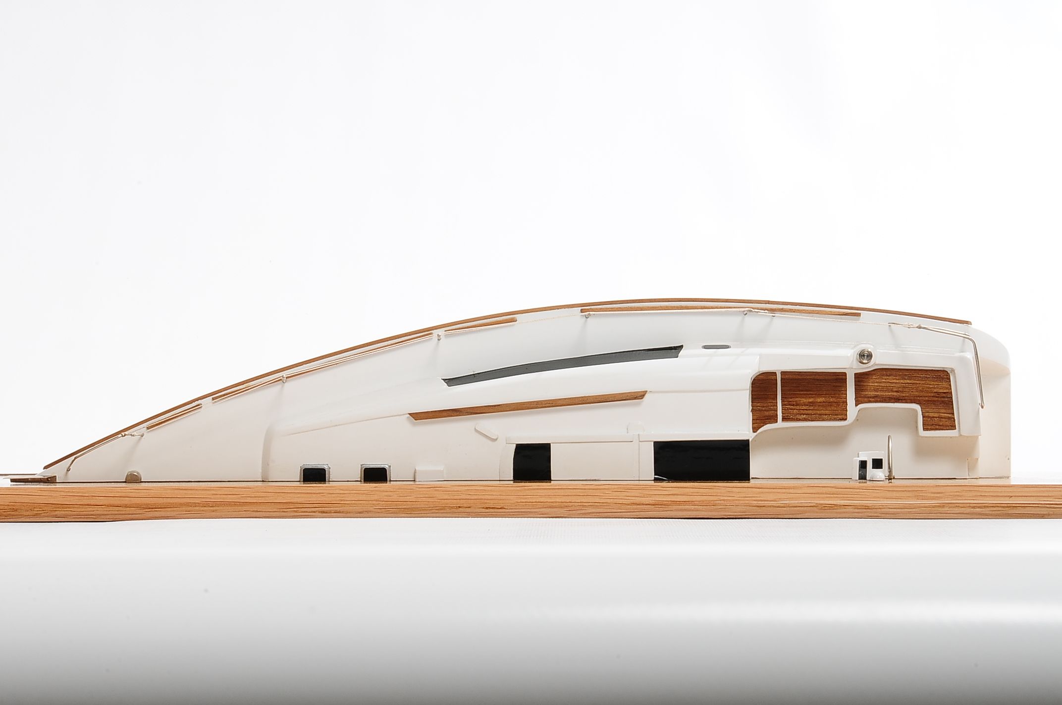 1214-8768-Oceanis-46-Half-Model