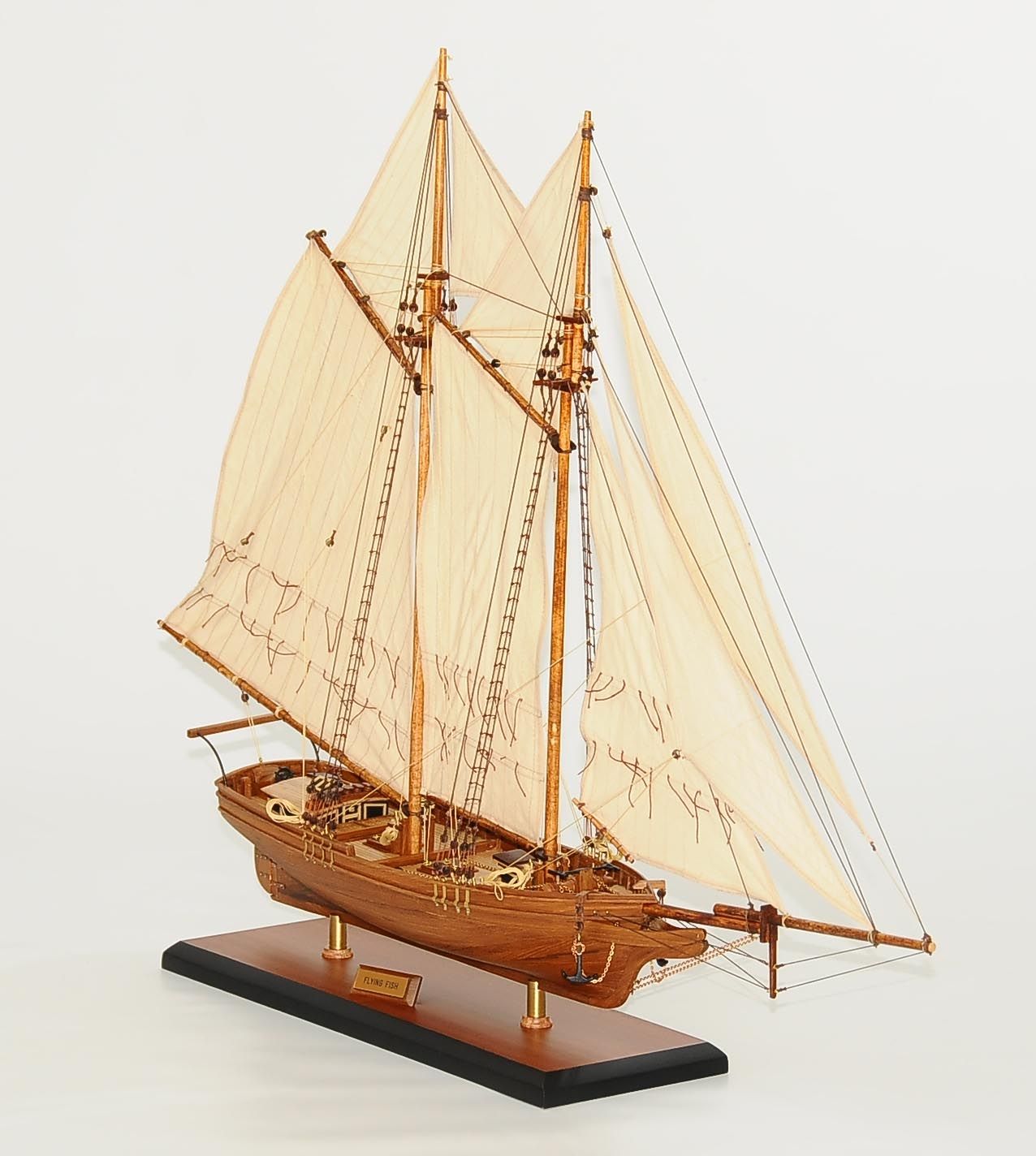 122-8272-Flying-Fish-Model-Ship-Superior-Range