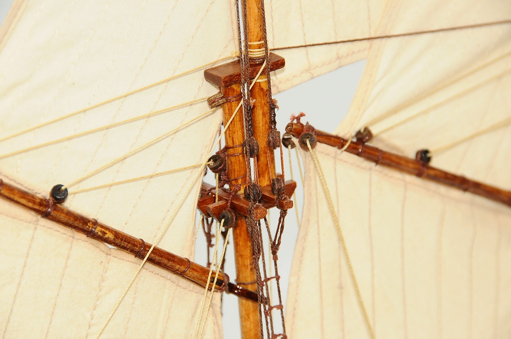 122-8273-Flying-Fish-Model-Ship-Superior-Range