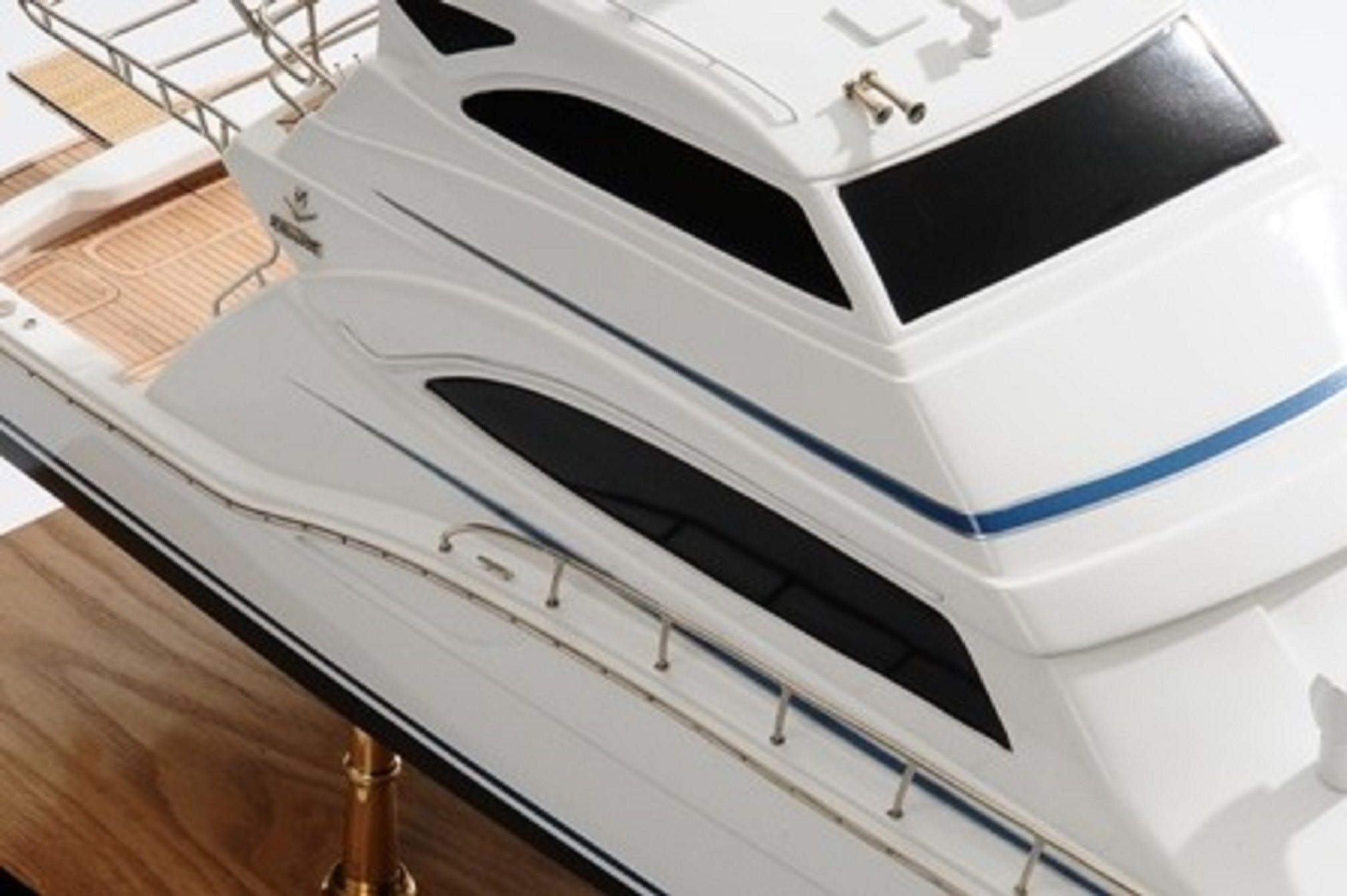 1231-6959-Bertram-700-Model-Yacht-Premier-Range