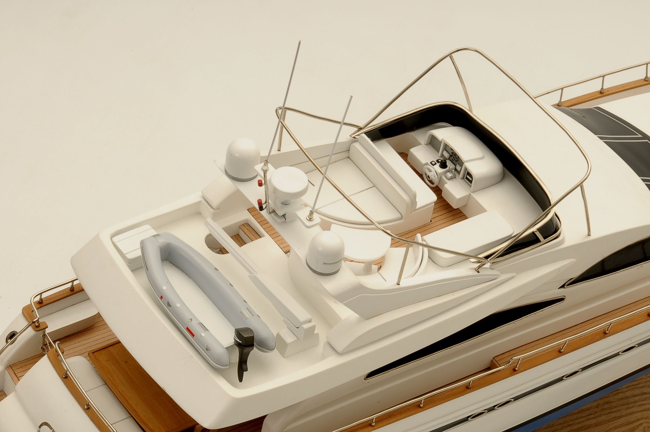 1236-6351-Astondoa-72-GLX-Motor-Yacht-Premier-Range