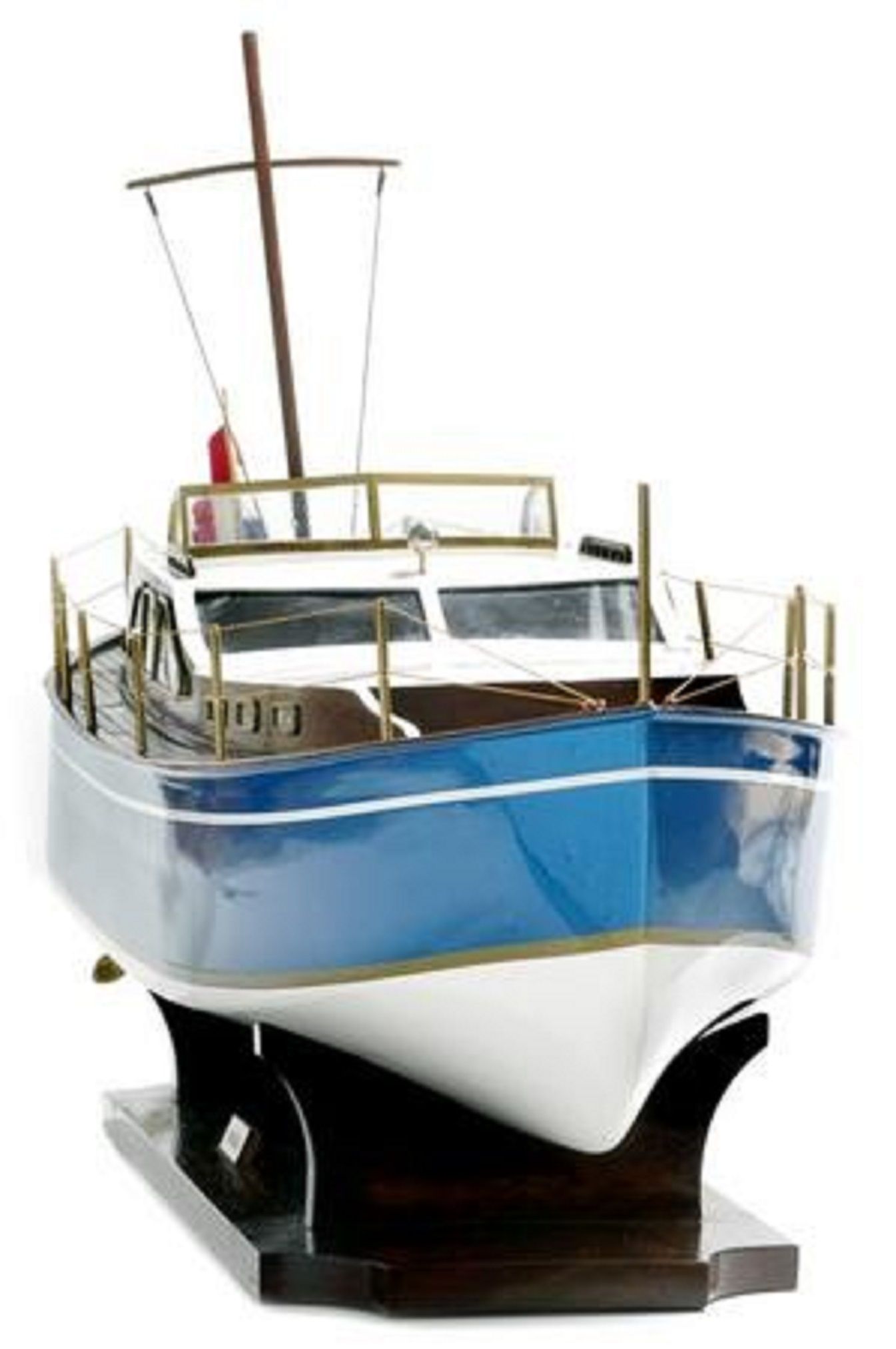 1313-7543-Nouveau-model-boat-Premier-Range