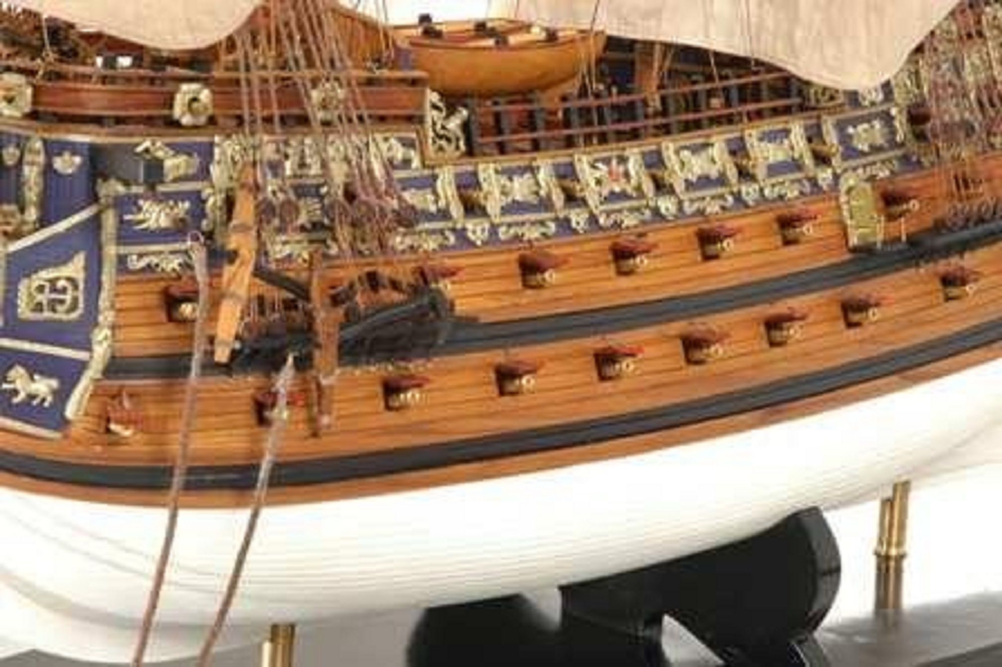 139-7658-Sovereign-of-the-Seas-Ship-Model-Premier-Range