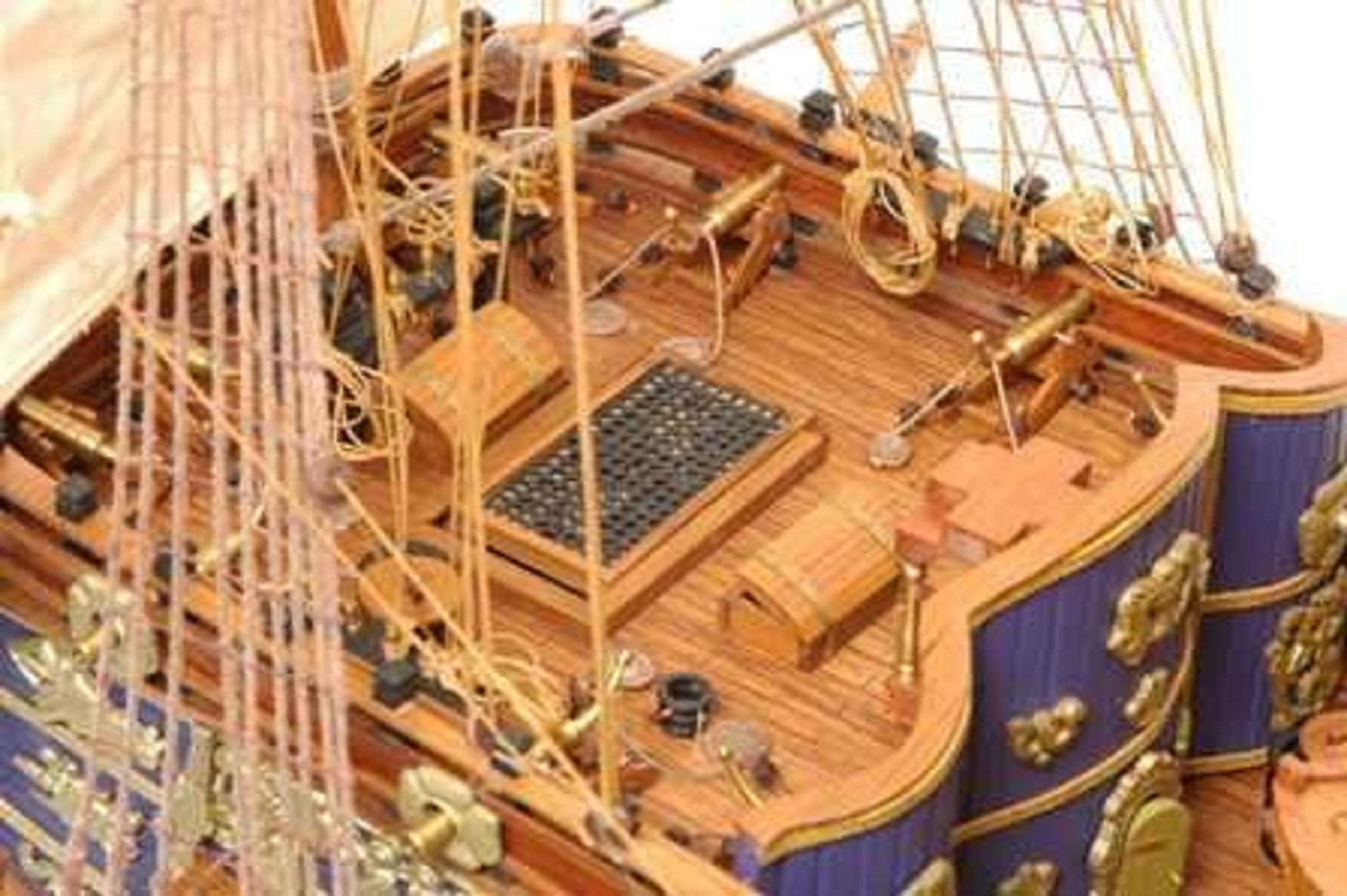139-7667-Sovereign-of-the-Seas-Ship-Model-Premier-Range