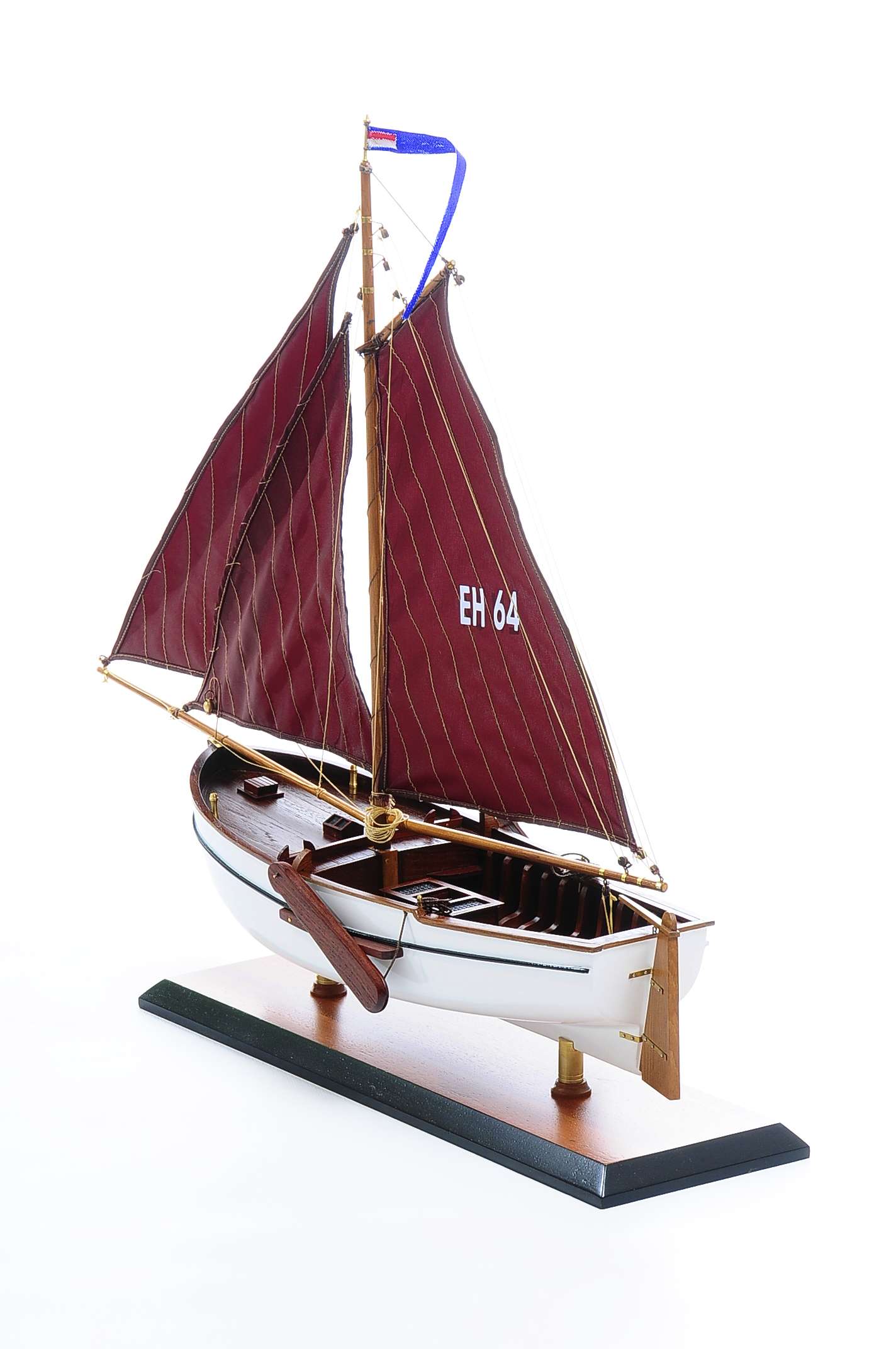 1432-4572-Dutch-Marker-Roundbow-Model-Boat
