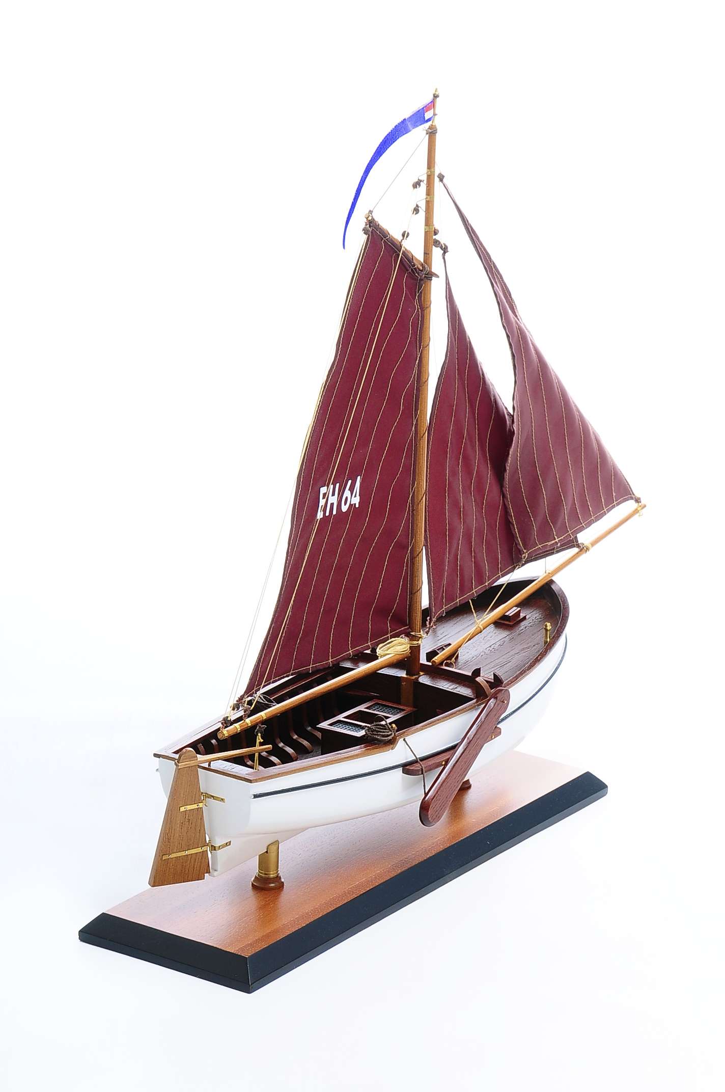 1432-4573-Dutch-Marker-Roundbow-Model-Boat