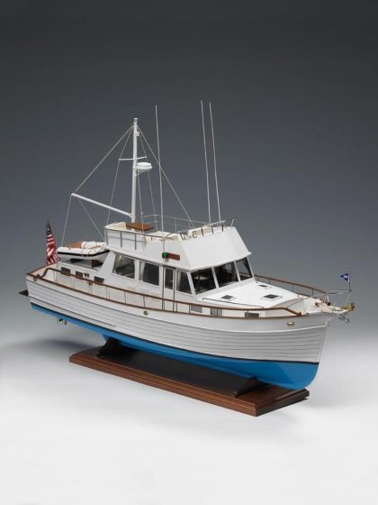 Grand Banks Model Boat Kit - Amati