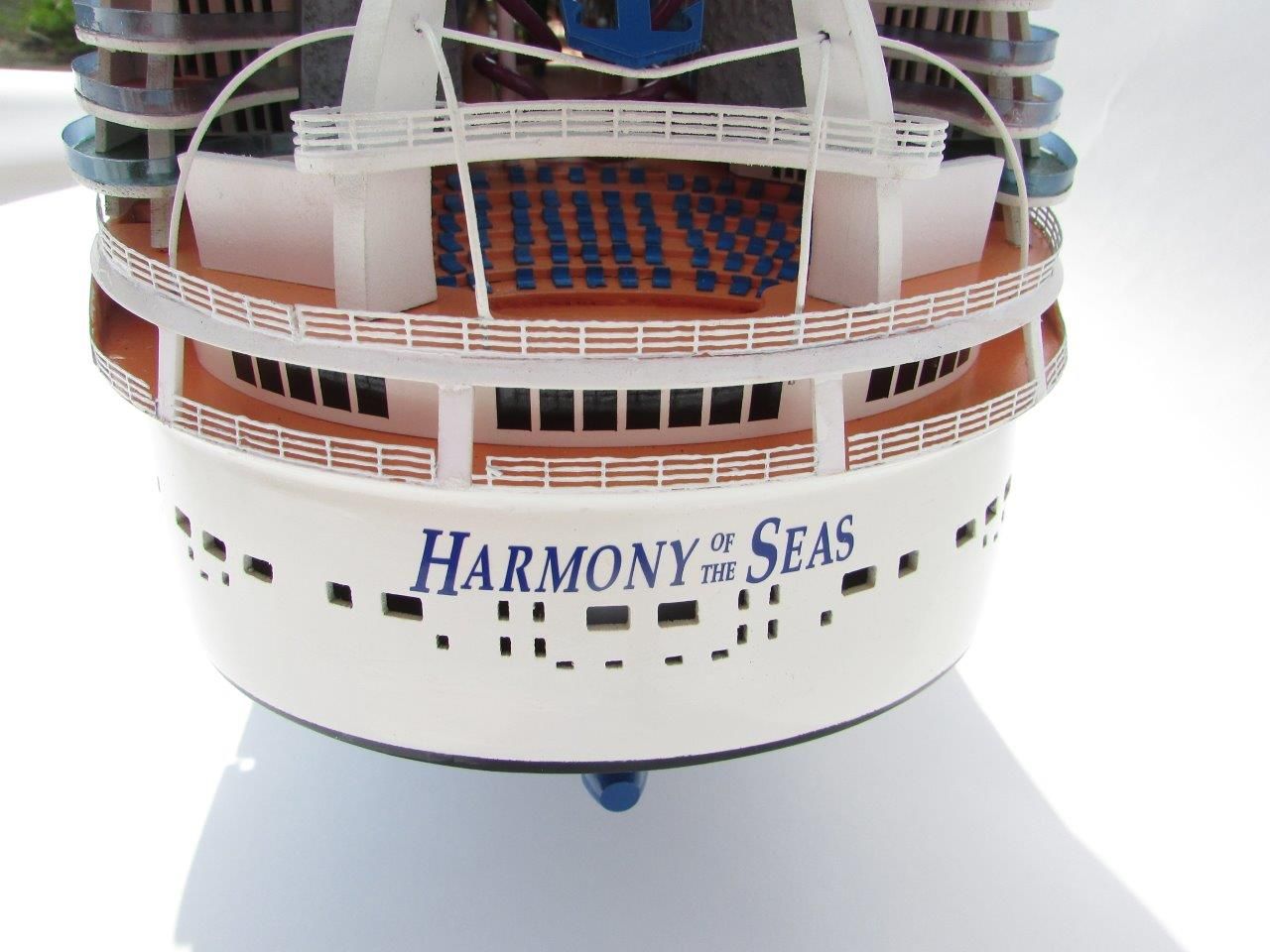 1784-10042-Harmony-of-the-Seas-Model-Ship