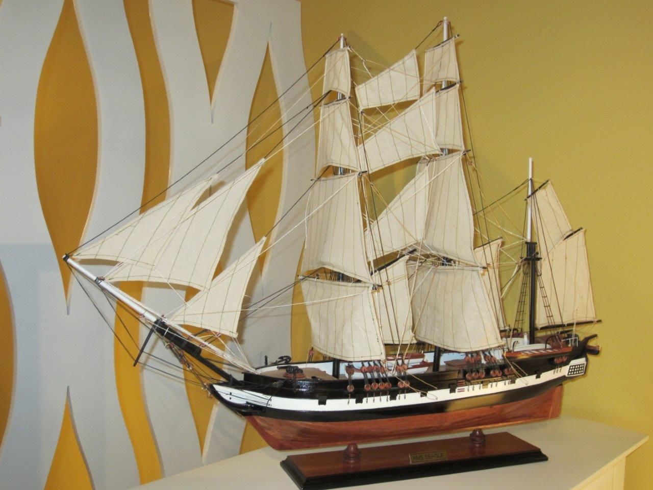 1824-10707-HMS-Beagle-Model-Ship-Standard-Range