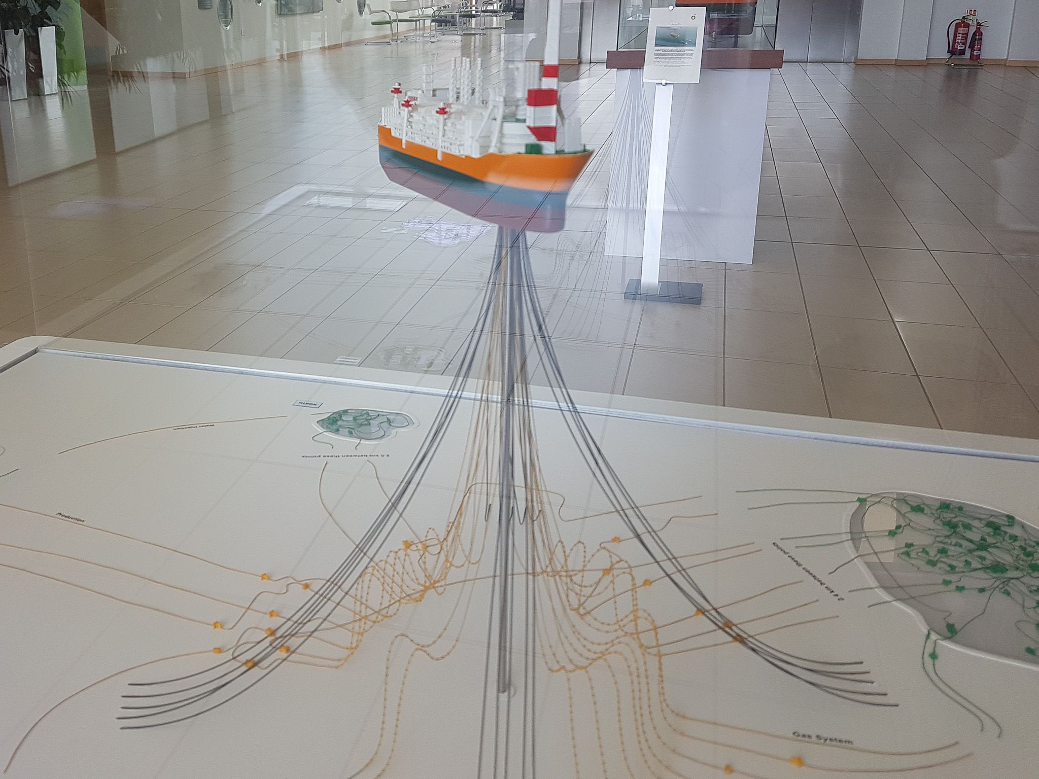 1857-11431-Glen-Lyon-FPSO-Mini-Model