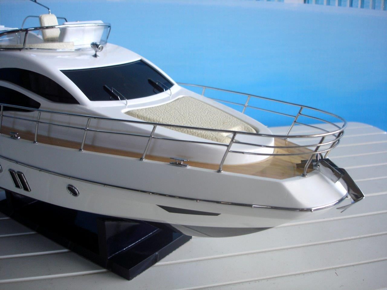 1960-11597-Azimut-40-wooden-model-ship