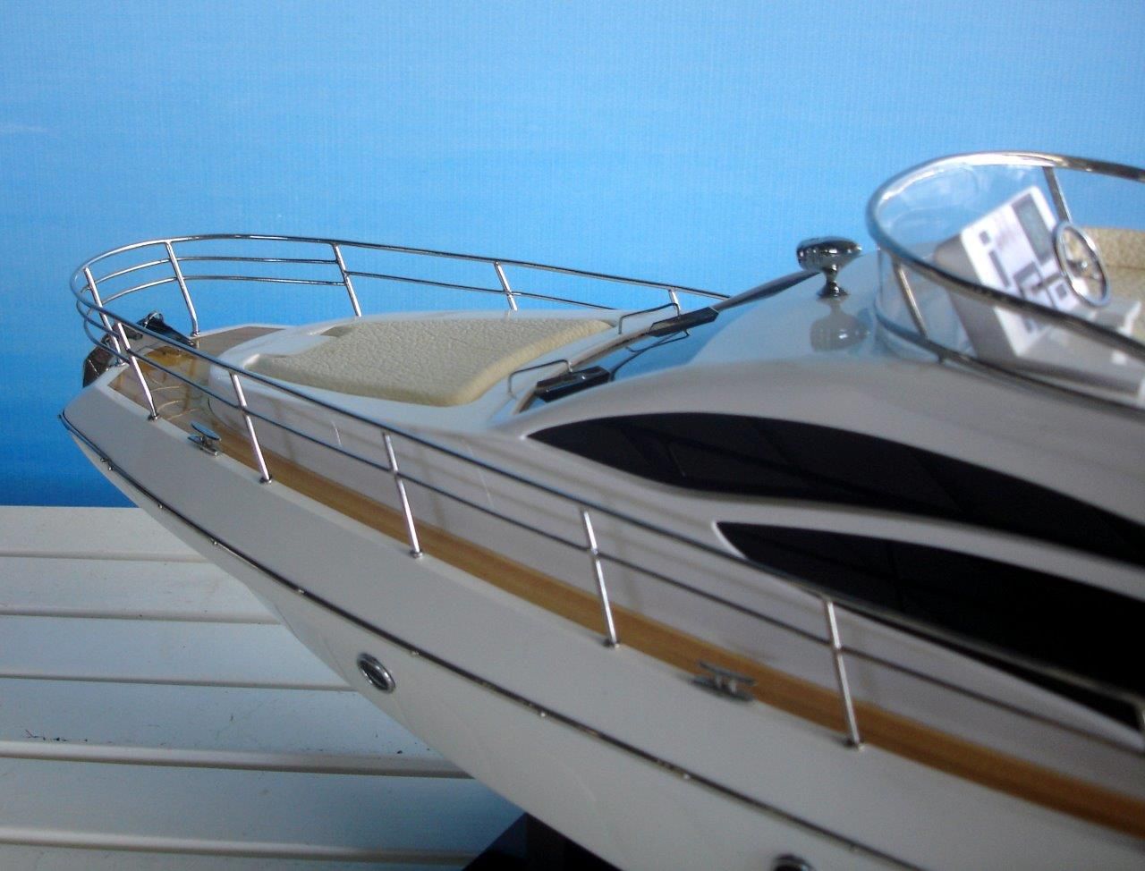 1960-11599-Azimut-40-wooden-model-ship
