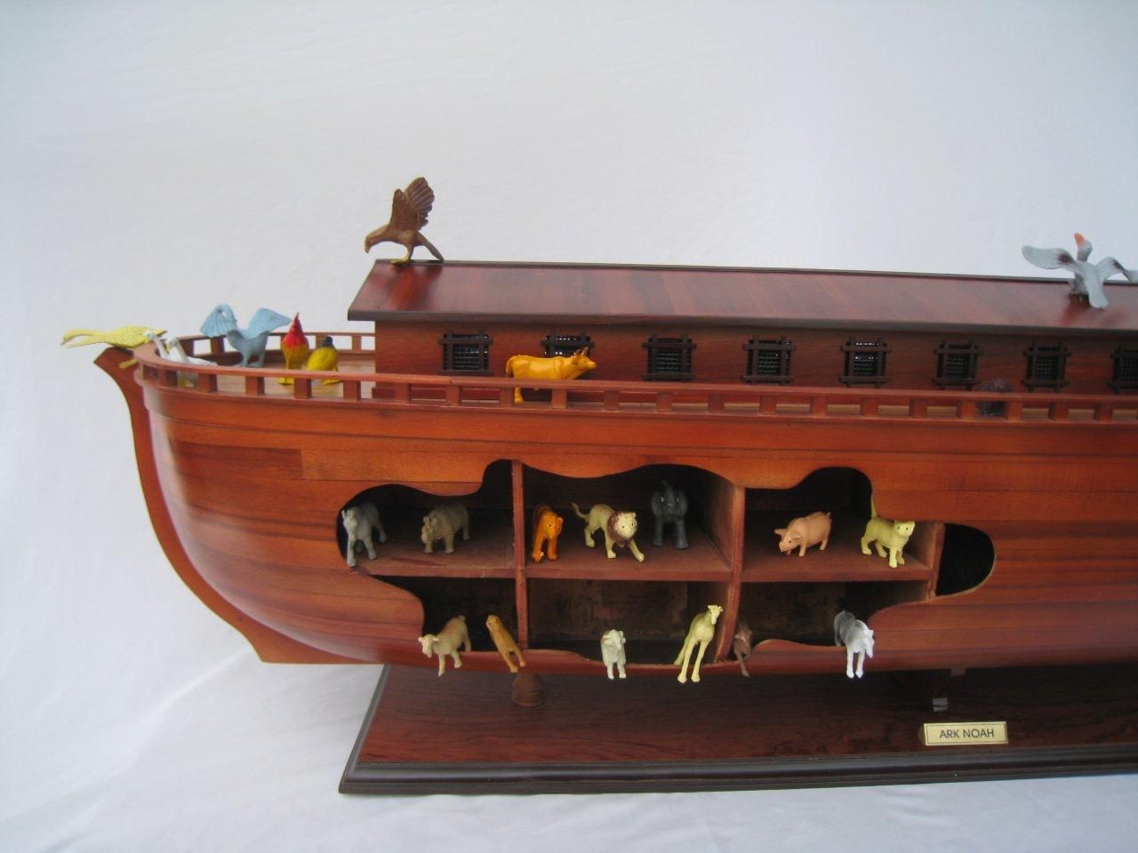 2043-12562-Noahs-Ark-Model-Boat