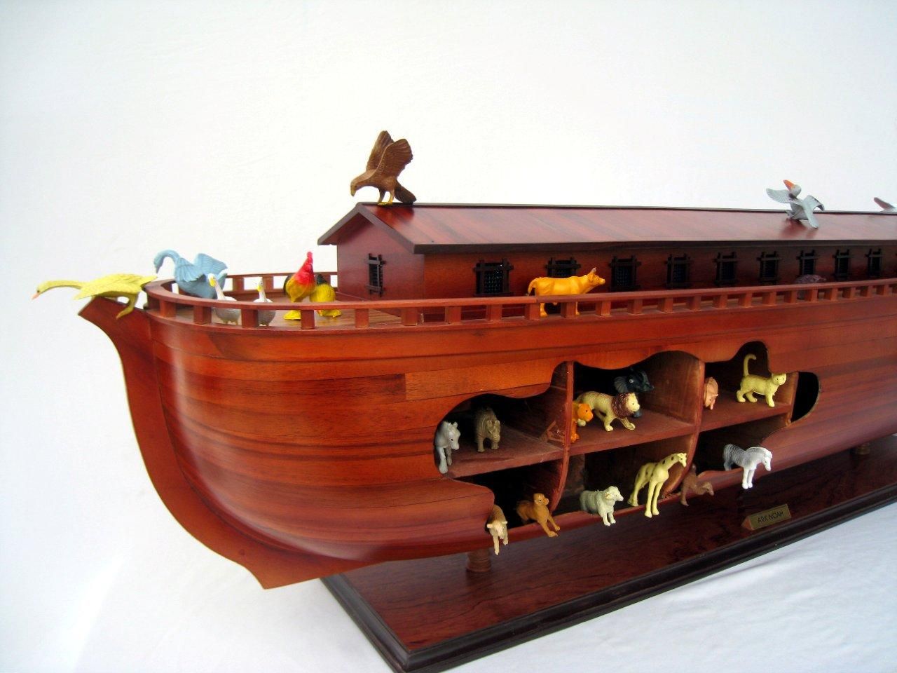 2043-12574-Noahs-Ark-Model-Boat