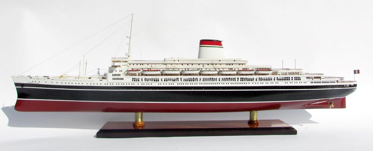 SS Leonardo Da Vinci Black & Red Hull Display Ship Model - GN