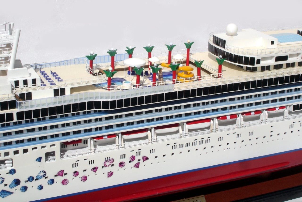 2080-12344-Norwegian-Gem-Ship-Model