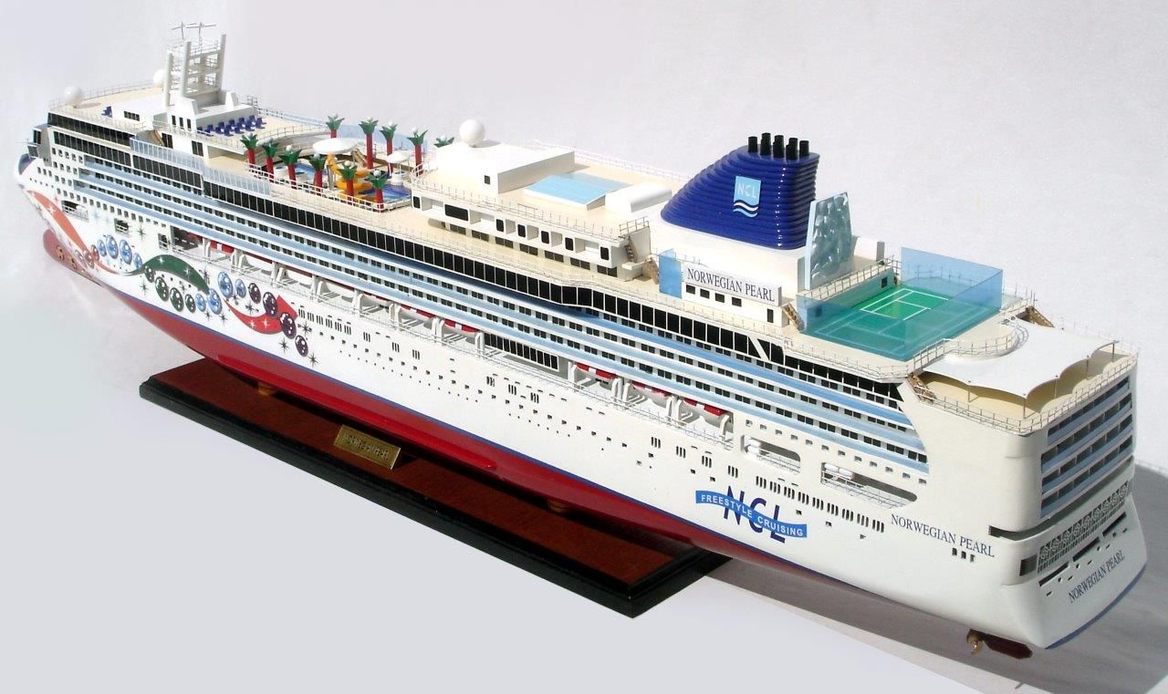2083-12364-Norwegian-Pearl-Model-Ship