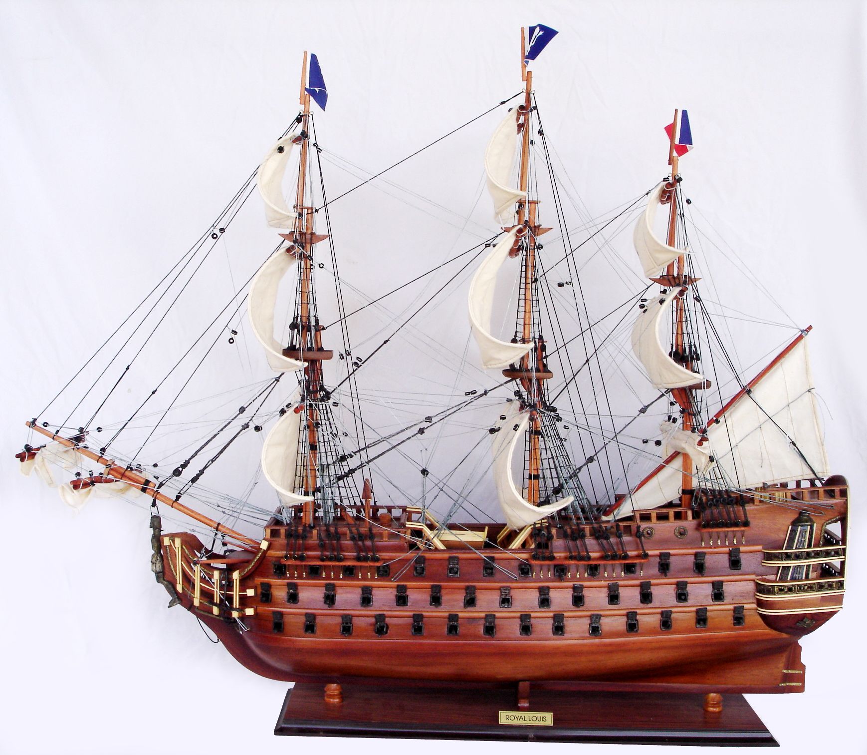 Royal Louis Display Ship Model - GN