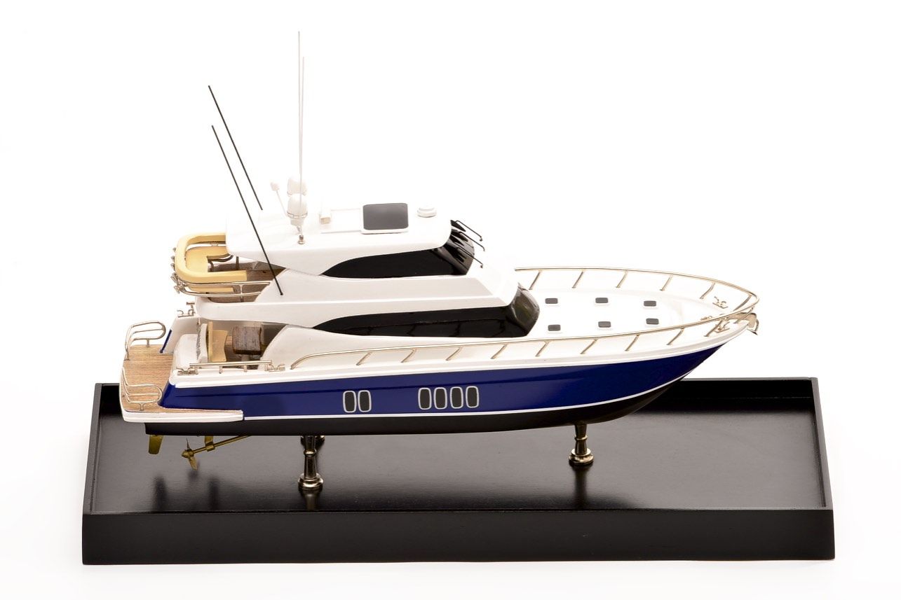 Maritimo 70 Display Ship Model - Premier Ship Models