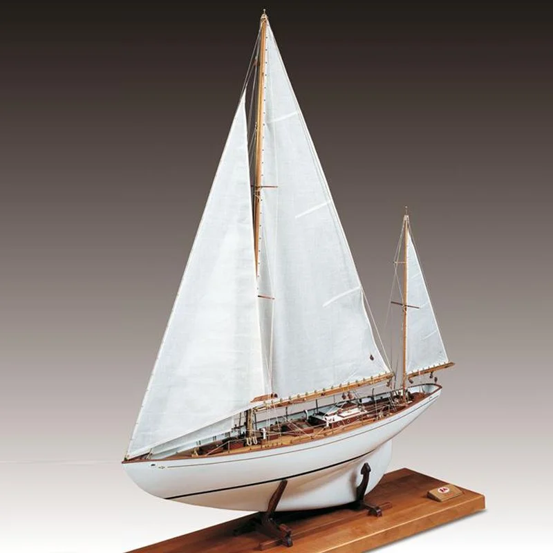 Dorade Model Boat Kit - Amati