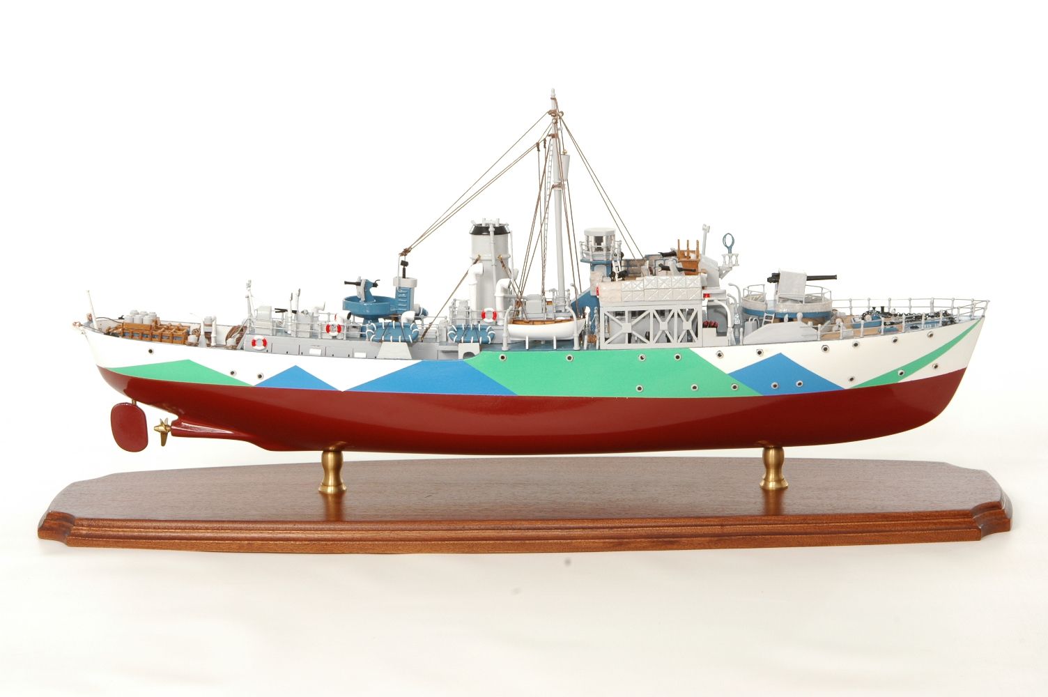 473-8718-Montbretia-Model-War-Ship