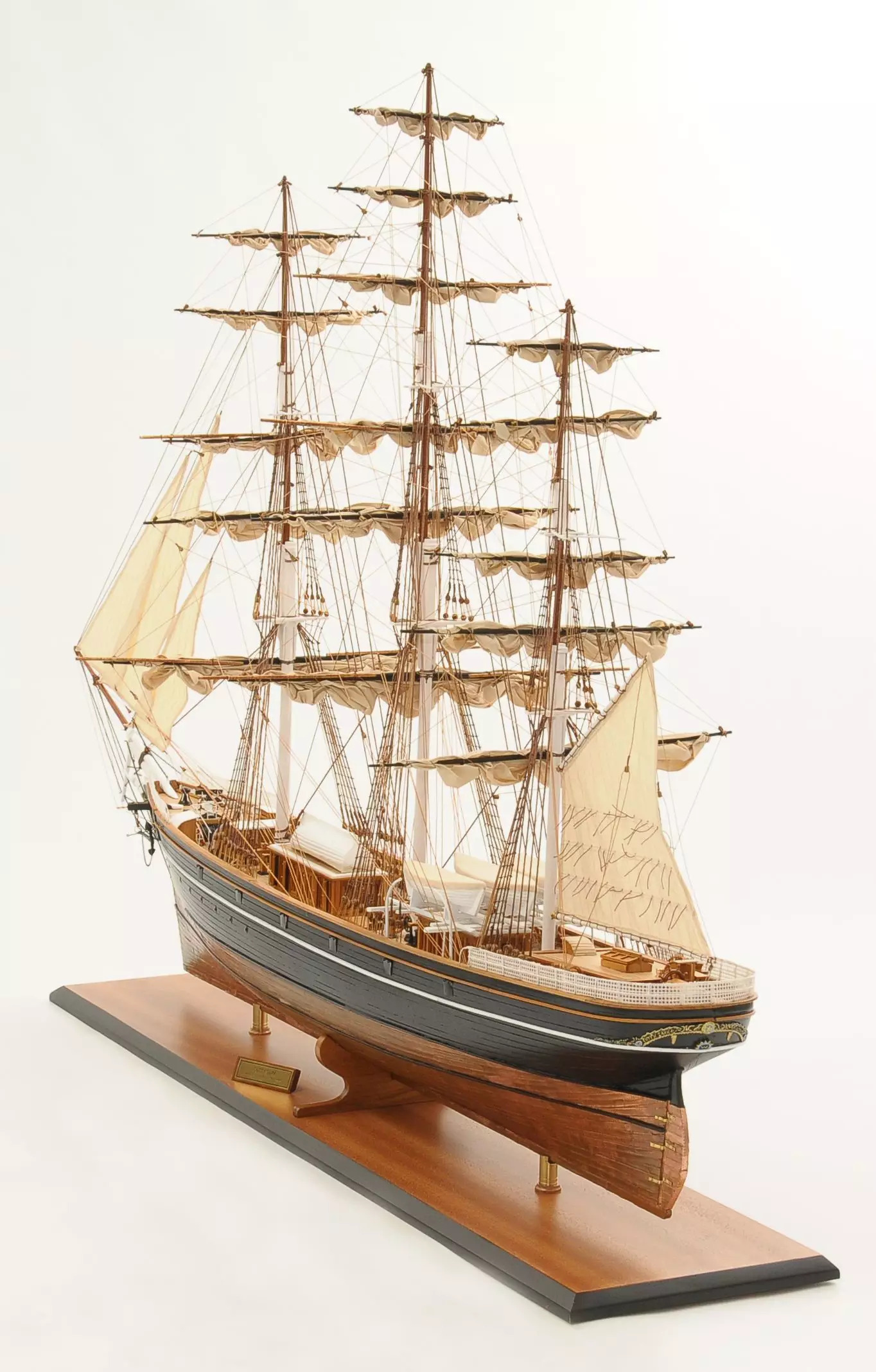 553-8664-Cutty-Sark-model-ship-Premier-Range