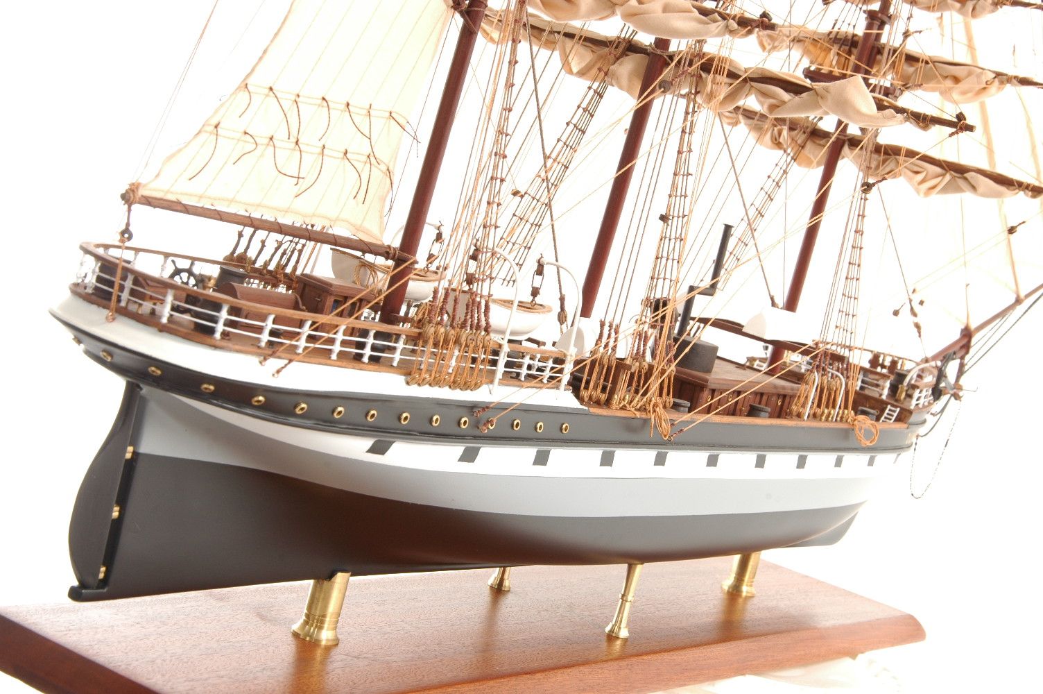 573-7231-Dunedin-Model-Ship-Premier-Range