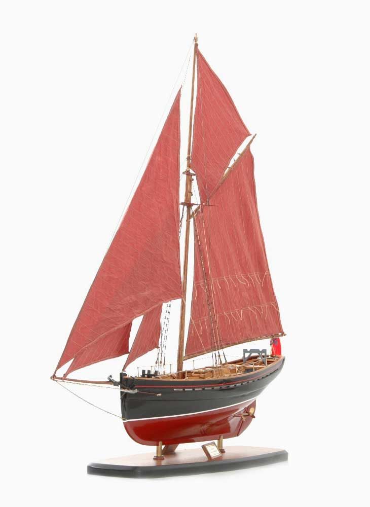 654-6198-Jolie-Brise-Model-Yacht-Premier-Range