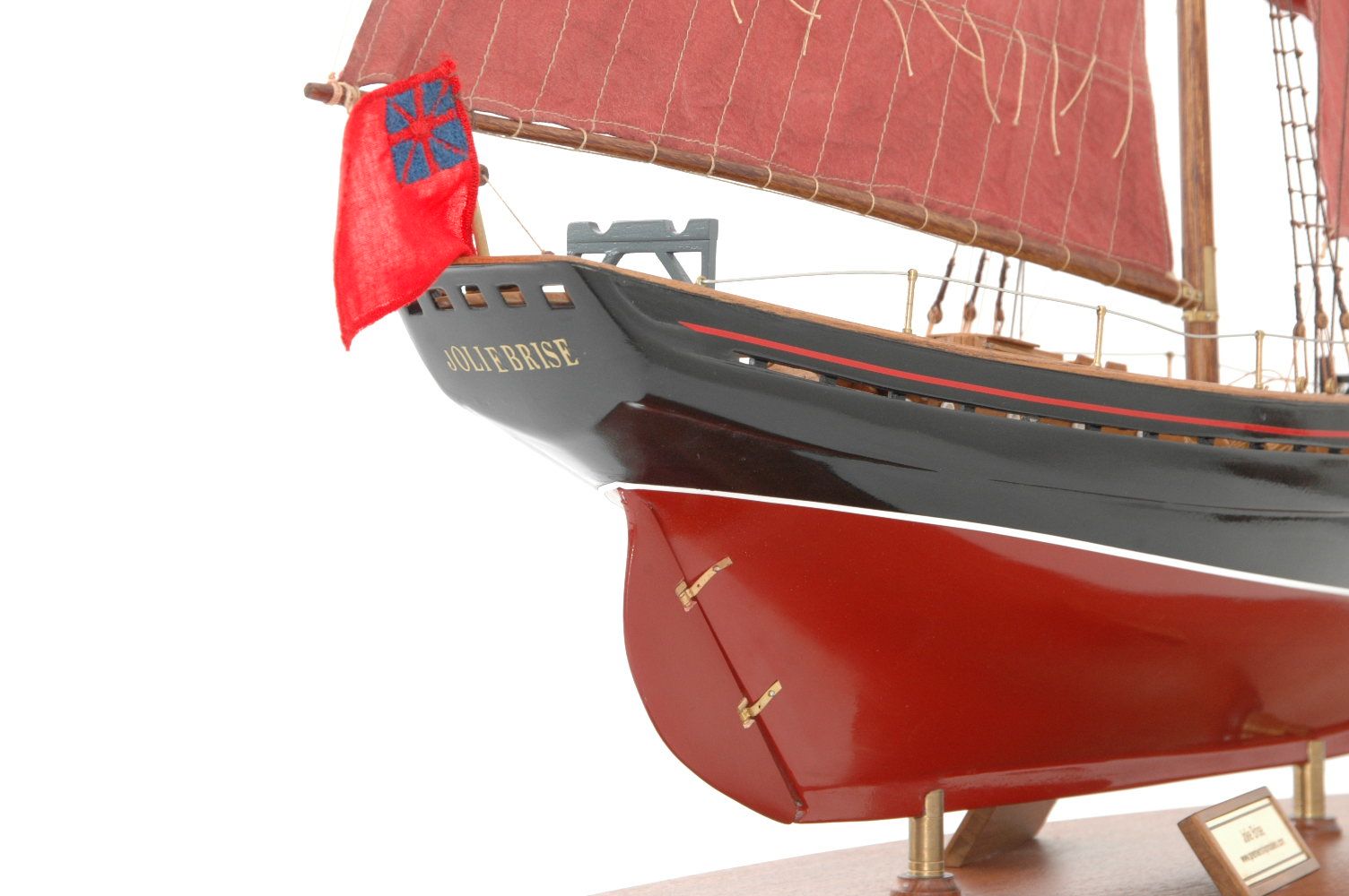654-6200-Jolie-Brise-Model-Yacht-Premier-Range