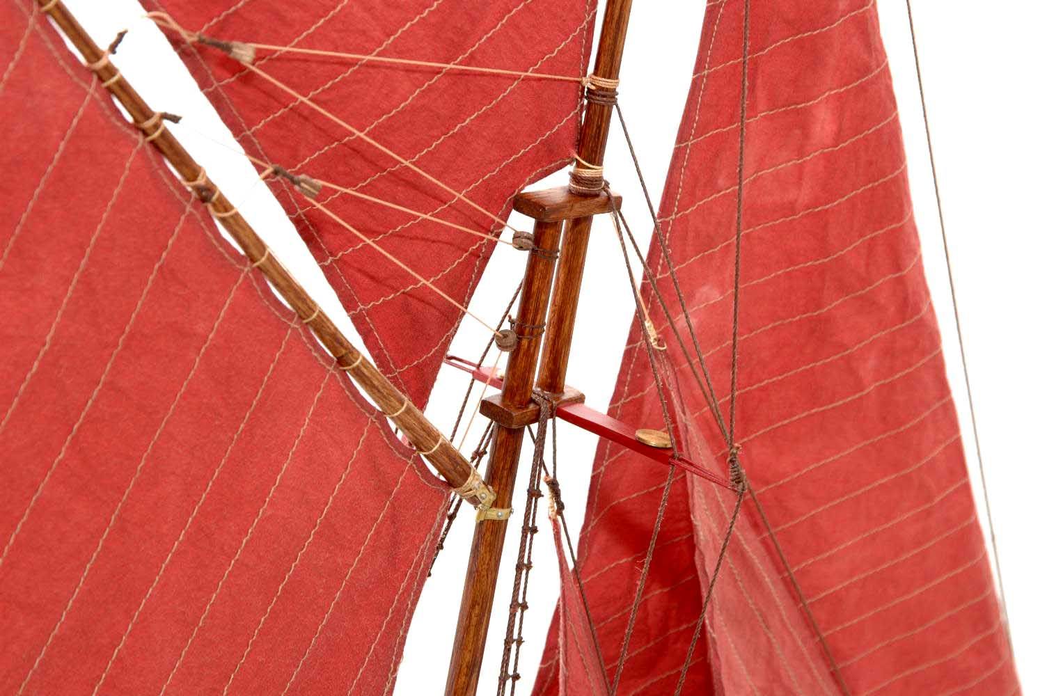 654-6202-Jolie-Brise-Model-Yacht-Premier-Range
