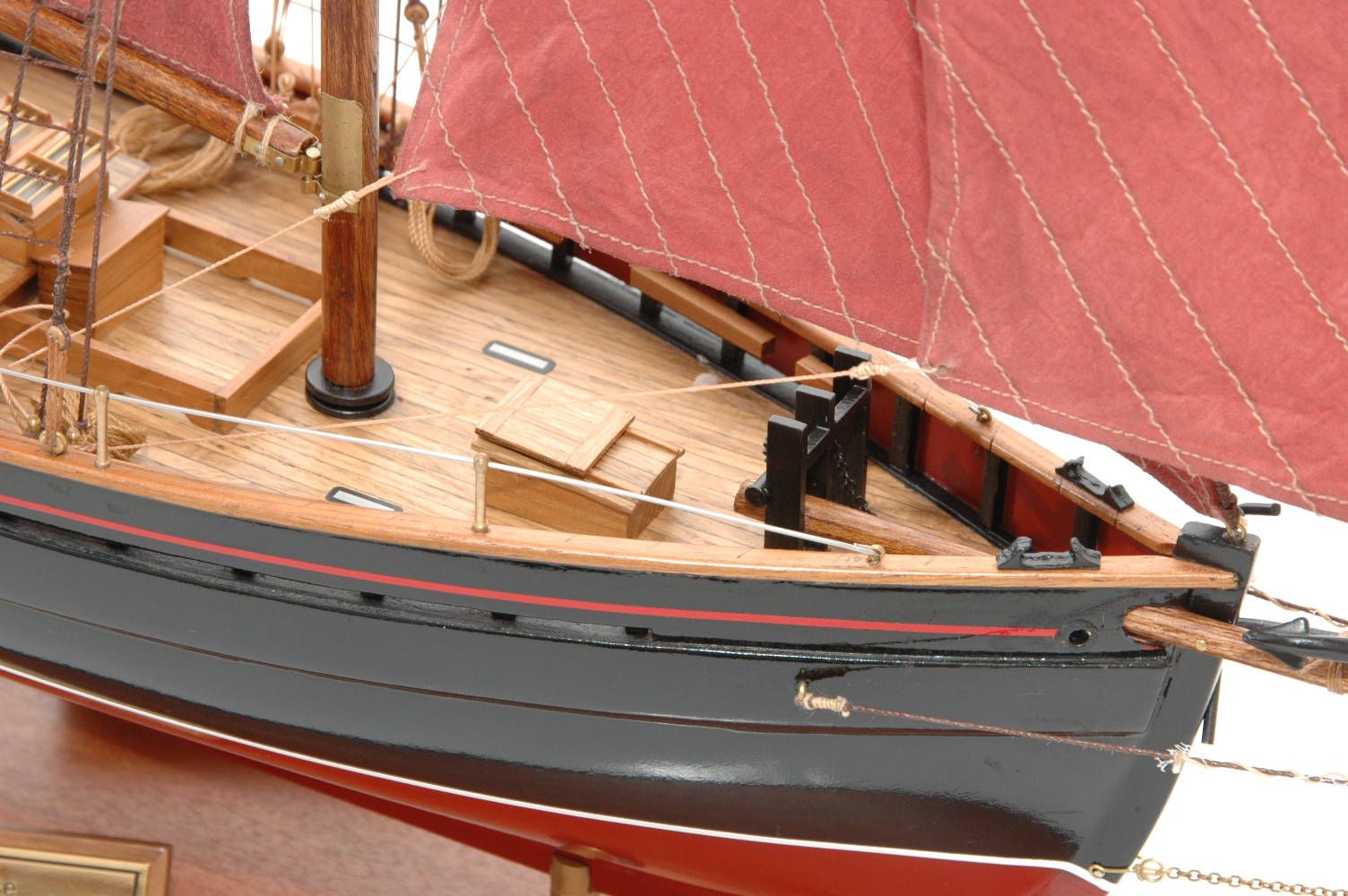 654-6203-Jolie-Brise-Model-Yacht-Premier-Range