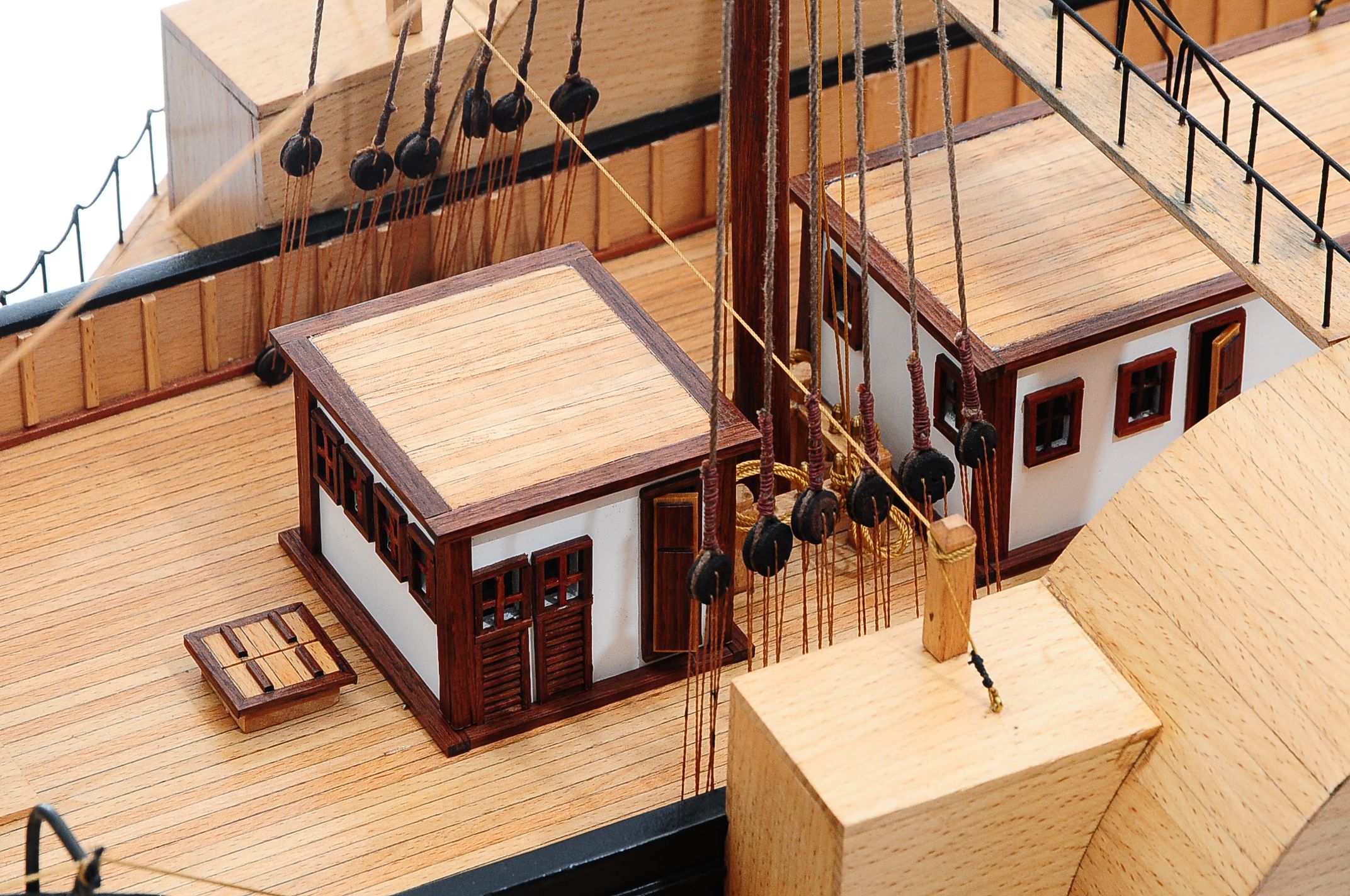 668-8649-California-Model-Ship-Premier-Range