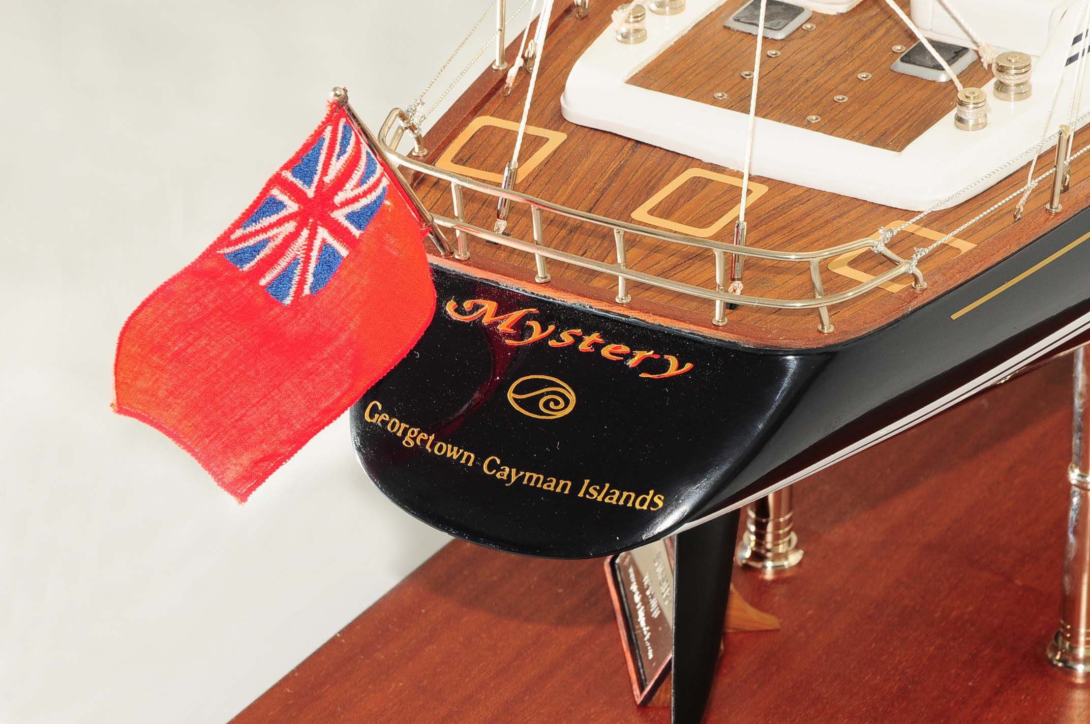 709-6076-Mystery-Model-Yacht