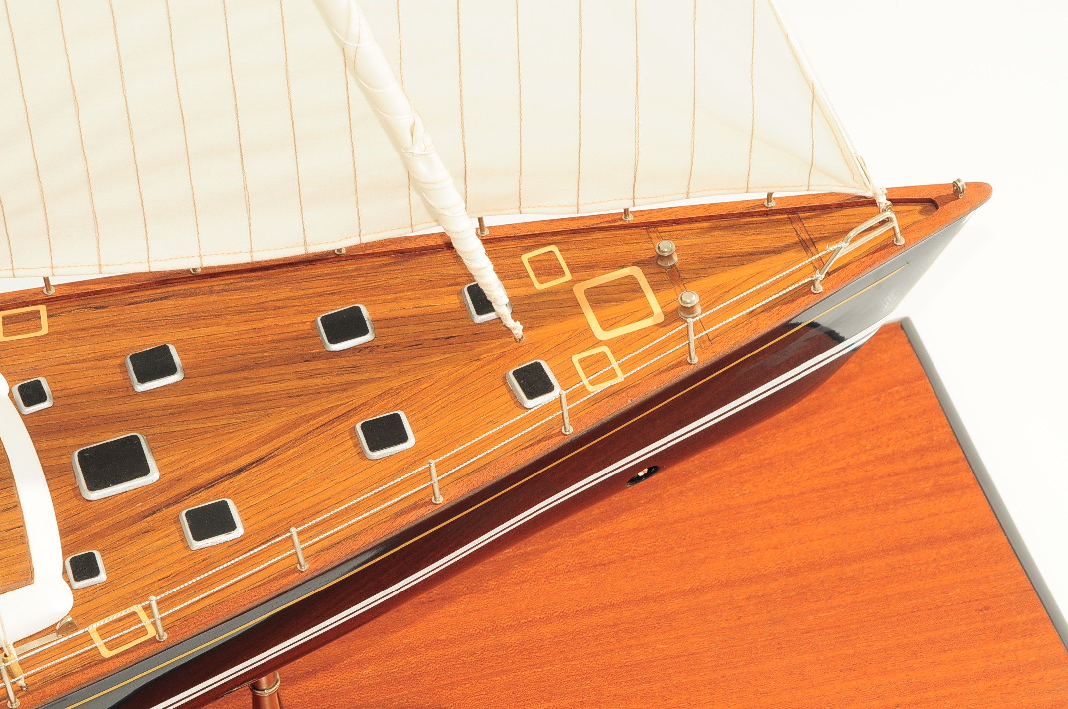 709-6078-Mystery-Model-Yacht