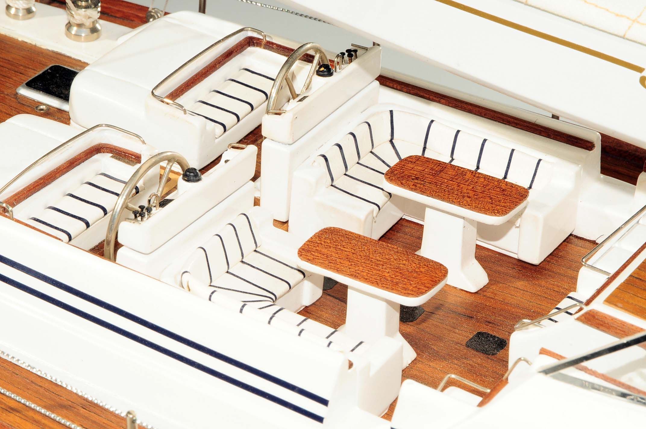 709-6082-Mystery-Model-Yacht