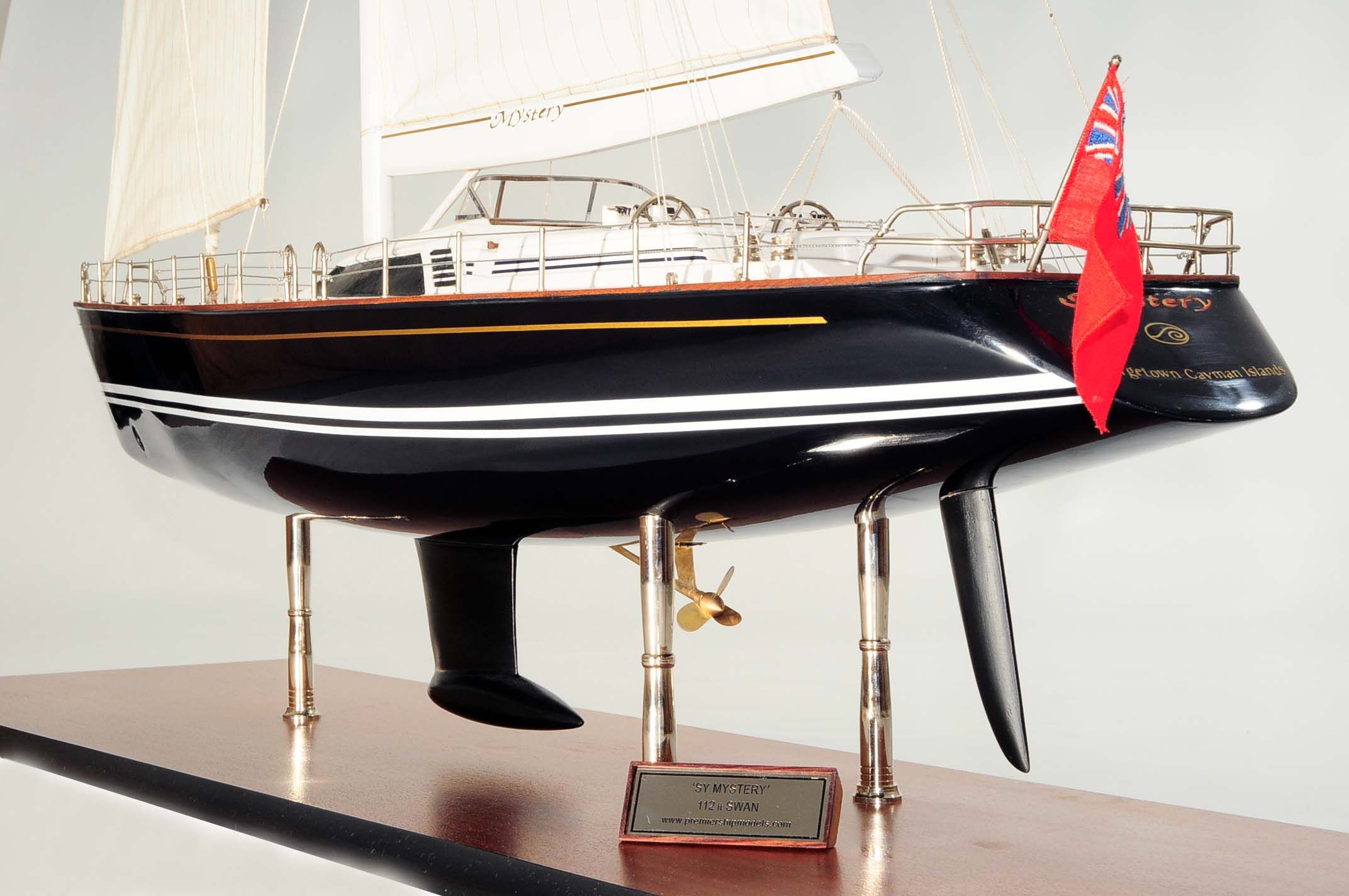 709-6085-Mystery-Model-Yacht