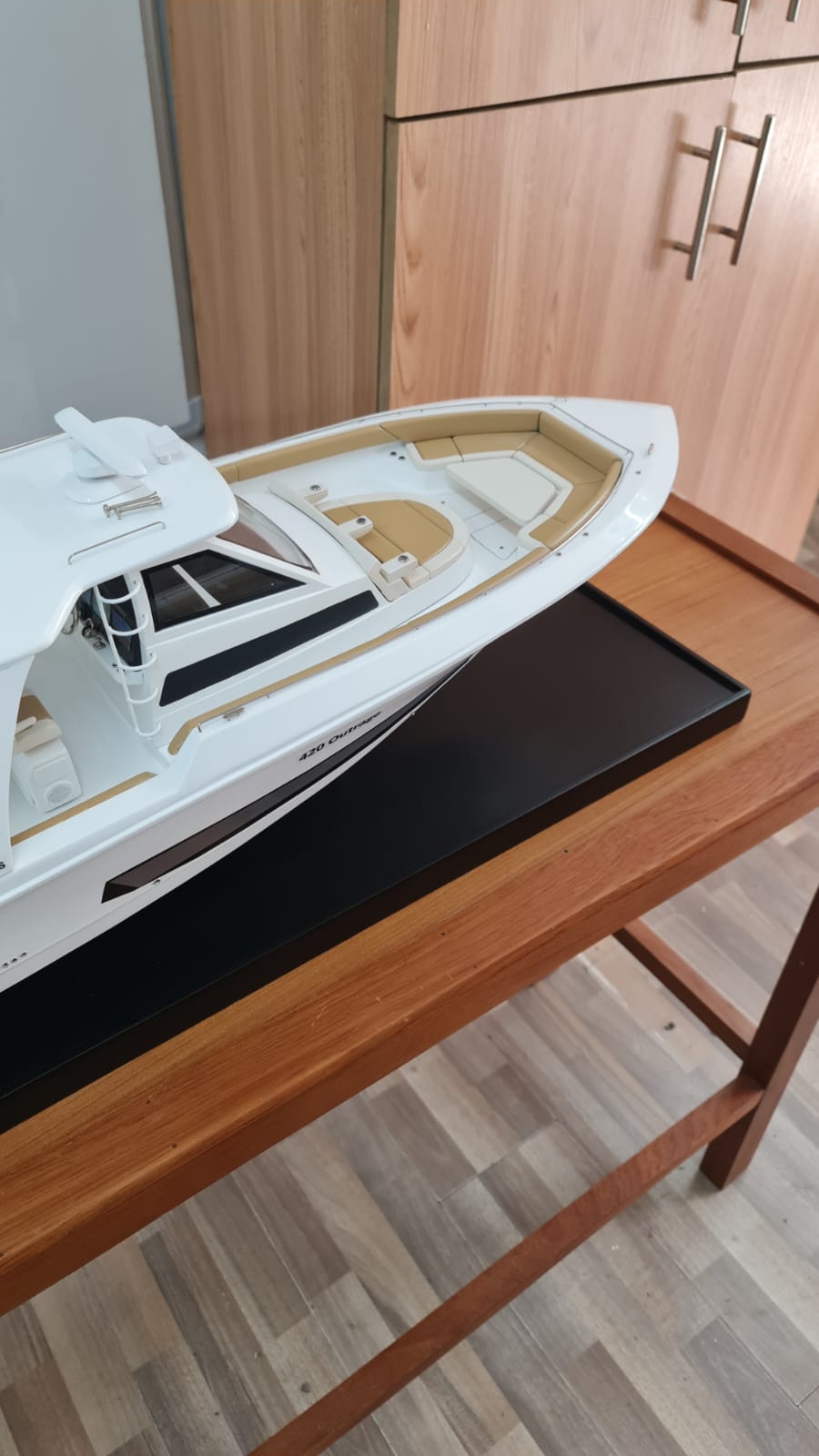 Boston-Whaler-420-12